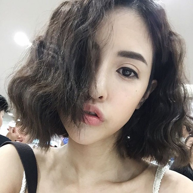 Đây là cô bạn Thái Lan với tóc ngắn, dáng chuẩn và xinh kiểu... chẳng giống ai! - Ảnh 16.