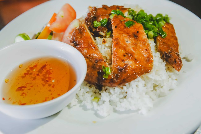 Với 500k bạn ăn vặt được những gì ở Sài Gòn và Hà Nội đây? - Ảnh 3. Với 500k bạn ăn vặt được những gì ở Sài Gòn và Hà Nội đây? - Ảnh 3.