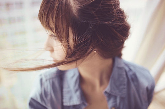 Phía sau một cô gái là gì anh biết không? - Ảnh 1. Phía sau một cô gái là gì anh biết không? - Ảnh 1.
