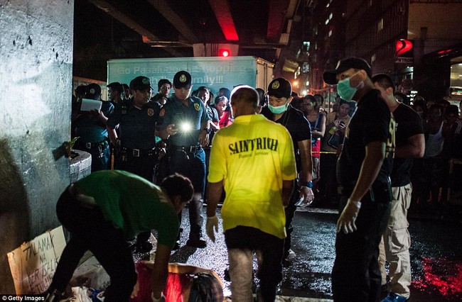 300 tội phạm ma túy bị bắn chết, 60.000 người nghiện ra đầu thú ở Philippines - Ảnh 13.
