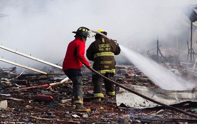 Những hình ảnh hiện trường không thể kinh hoàng hơn tại vụ nổ chợ pháo hoa ở Mexico - Ảnh 15.