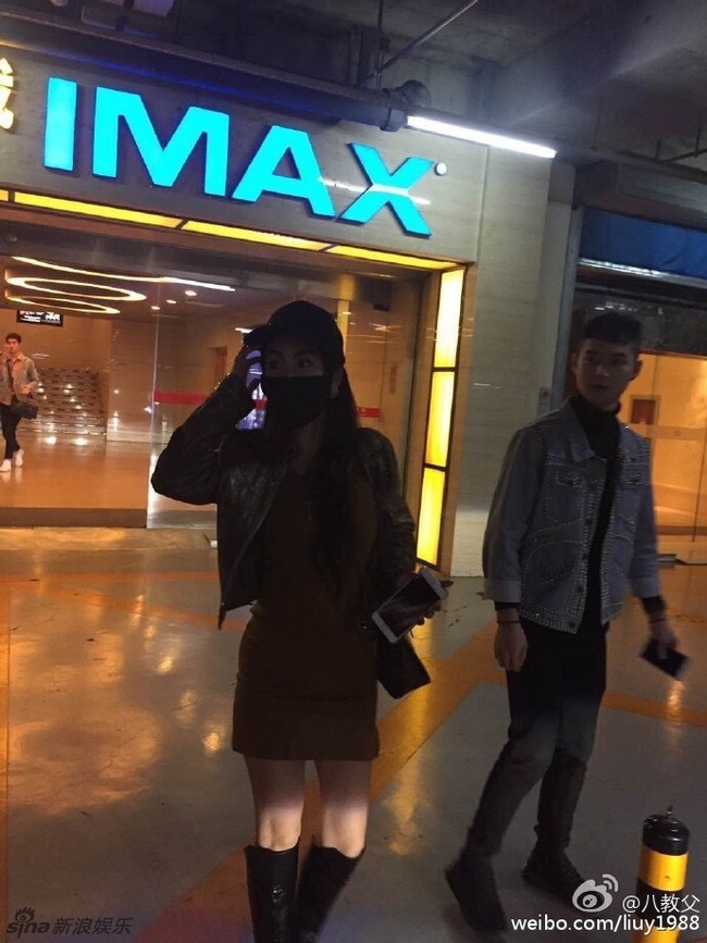 Trương Bá Chi xuất hiện cùng trai lạ đi xem phim của Tạ Đình Phong? - Ảnh 5.