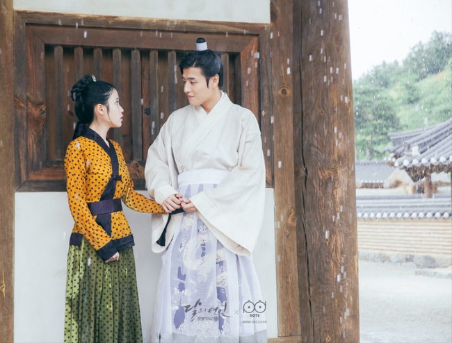 Moon Lovers: Tứ ca Wang So và Bát ca Wang Wook, tình nào là đáng đáp đền? - Ảnh 2.