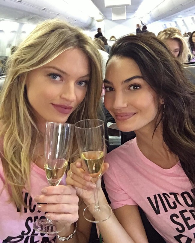 Dàn thiên thần Victorias Secret tưng bừng lên đường sang Paris chuẩn bị cho VSFS 2016 - Ảnh 10.