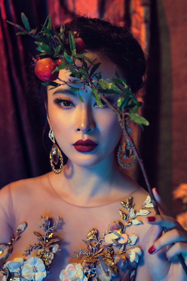 Angela Phương Trinh khoe đường cong nóng bỏng trong bộ ảnh mới - Ảnh 2.