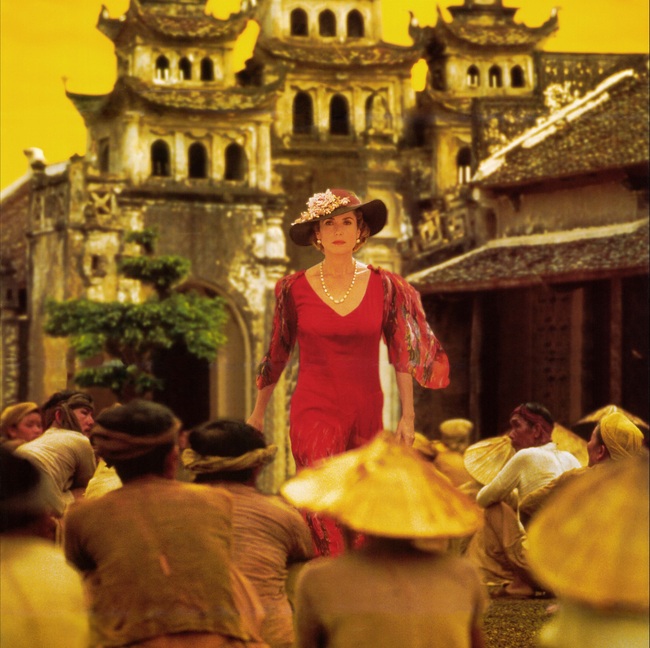 Đông Dương - Người Việt cũng phải ngỡ ngàng với cảnh Việt trong phim 24 năm về trước - Ảnh 1.