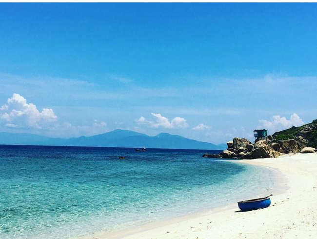 Cần chi đi đâu xa, ở Việt Nam cũng có những vùng biển đẹp không thua gì Maldives! - Ảnh 36.
