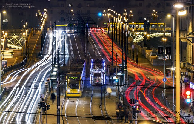 Giáng Sinh chưa tới nhưng đường phố Budapest đã đẹp đến nao lòng - Ảnh 5.