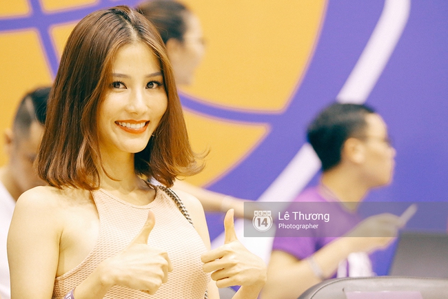 Hoa hậu Thu Thảo và Diễm My 9x cuốn hút trên khán đài trận derby bóng rổ Việt Nam - Ảnh 3.
