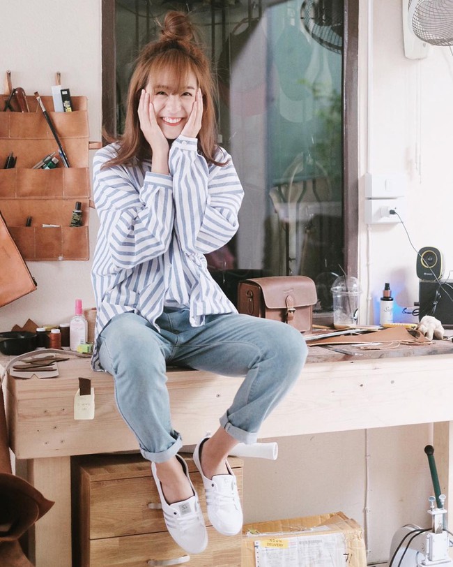 Săm soi ảnh OOTD của hot girl châu Á để nằm lòng 6 xu hướng đinh thu này - Ảnh 4. Săm soi ảnh OOTD của hot girl châu Á để nằm lòng 6 xu hướng đinh thu này - Ảnh 4.