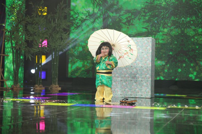 Ca nương 6 tuổi bất ngờ gây sốt ở Người hùng tí hon - Ảnh 3.