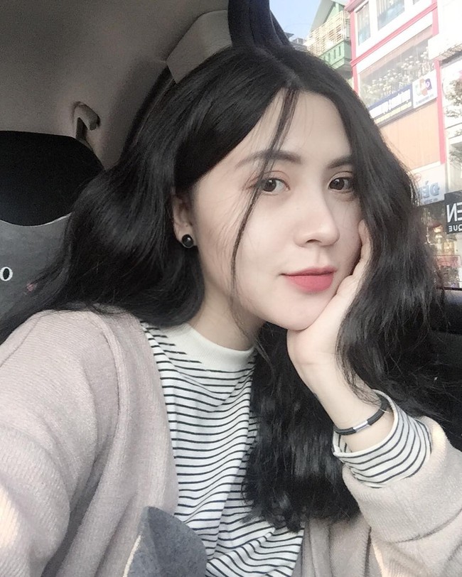Lục Instagram của loạt hot girl Việt tìm ra 5 màu son hot phá đảo thời gian này ảnh 12