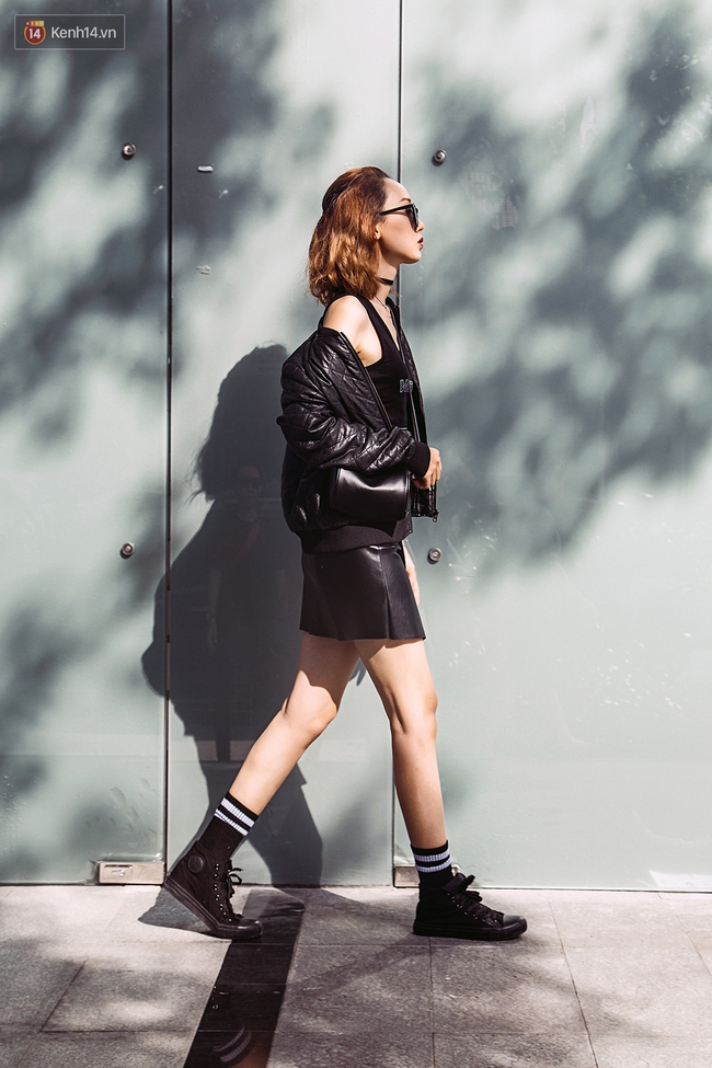 Street style chất chẳng kém thế giới của Hà Nội & Sài Gòn - Ảnh 11. Street style chất chẳng kém thế giới của Hà Nội & Sài Gòn - Ảnh 11.