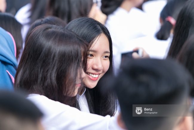 Học sinh Hà Nội và Sài Gòn cực hào hứng trong ngày khai giảng - Ảnh 24.