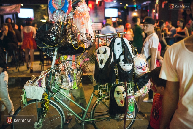 Hà Nội hay Sài Gòn cũng đều ngập tràn những bạn trẻ hóa trang độc đáo dịp Halloween - Ảnh 44.