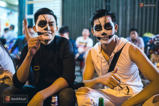 Hà Nội hay Sài Gòn cũng đều ngập tràn những bạn trẻ hóa trang độc đáo dịp Halloween - Ảnh 43.