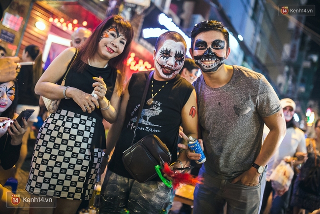 Hà Nội hay Sài Gòn cũng đều ngập tràn những bạn trẻ hóa trang độc đáo dịp Halloween - Ảnh 40.