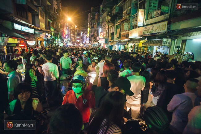 Hà Nội hay Sài Gòn cũng đều ngập tràn những bạn trẻ hóa trang độc đáo dịp Halloween - Ảnh 37.