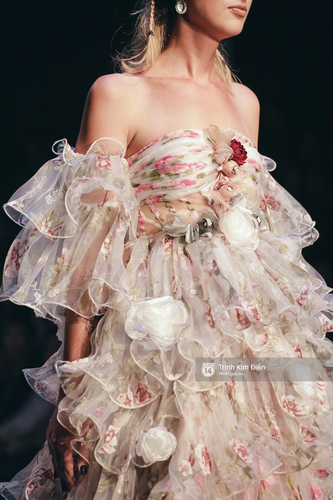 Mẫu 1m54 Fung La cùng Thanh Hằng làm vedette cho Công Trí - Ảnh 16.