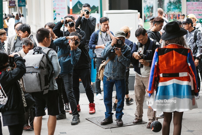  Giới trẻ Hà Nội bắt đầu bung lụa hơn ngày đầu - Ảnh 11.