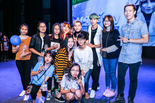 Sau 5 năm, Sơn Tùng M-TP bất ngờ khi gặp lại cô bé fan đã đặt nickname Sky cho mình! - Ảnh 20.