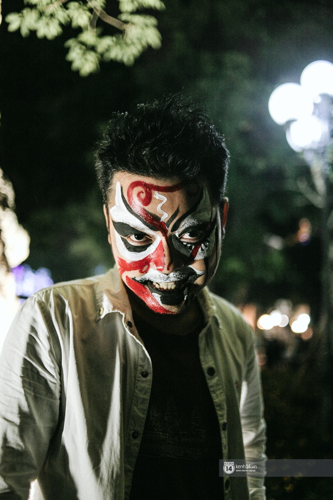 Hà Nội hay Sài Gòn cũng đều ngập tràn những bạn trẻ hóa trang độc đáo dịp Halloween - Ảnh 2.