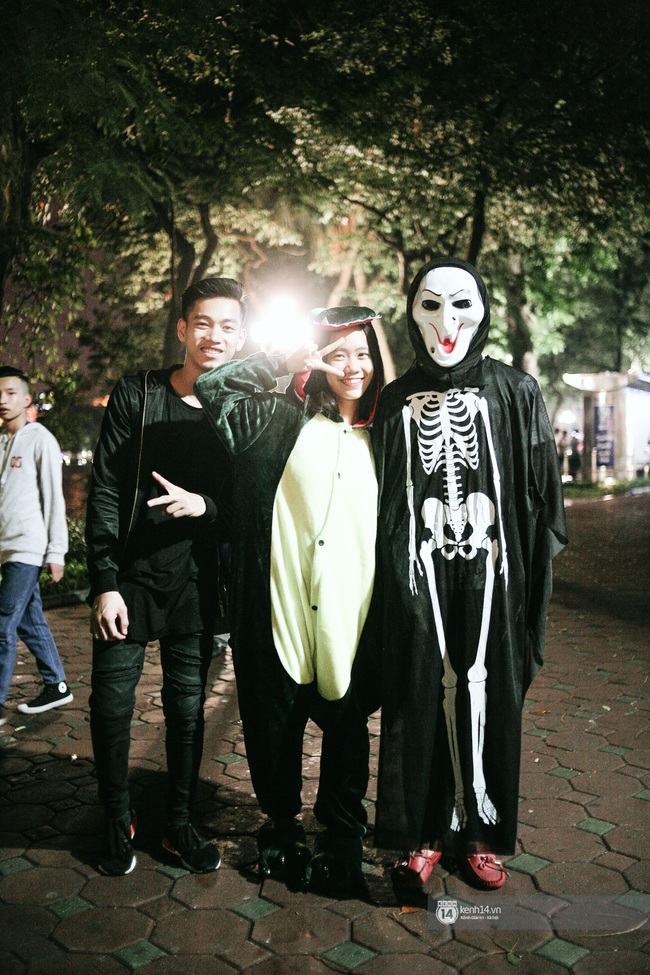 Hà Nội hay Sài Gòn cũng đều ngập tràn những bạn trẻ hóa trang độc đáo dịp Halloween - Ảnh 3.