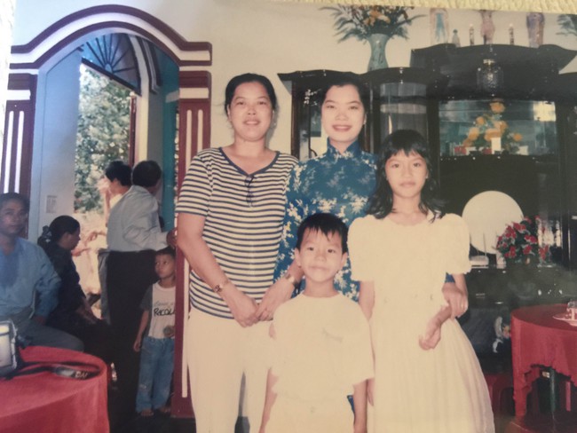 Thúy Vân lần đầu khoe ảnh lúc nhỏ, tiết lộ từng làm tiếp tân năm 16 tuổi - Ảnh 11.