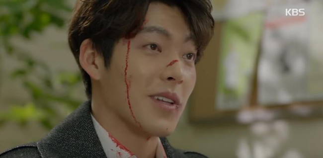 Uncontrollably Fond: Kim Woo Bin đánh nhau tóe máu, Suzy vì nghèo đã nhận hối lộ - Ảnh 4.