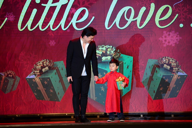 Thần đồng piano Evan Lê trình diễn Diễm Xưa trong đêm nhạc gây quỹ cho Học bổng Trịnh Công Sơn - Ảnh 2.