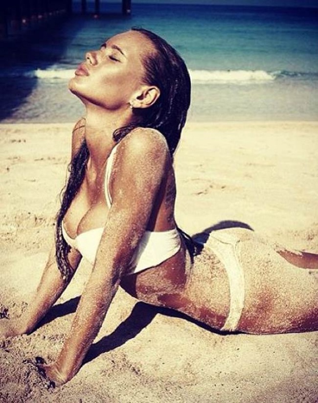 Vẻ sexy tột cùng của nàng mẫu bikini có tới hơn 1,3 triệu fan trên Instagram - Ảnh 9.