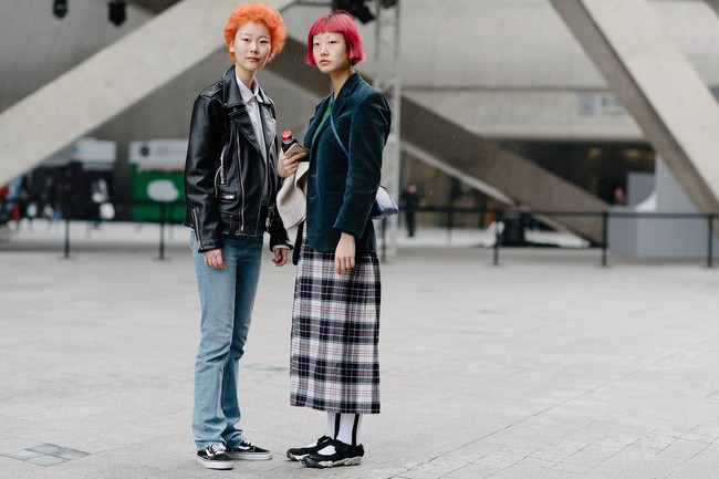 Mới ngày đầu dự Seoul Fashion Week, Tóc Tiên và Min đã lọt Top street style của Vogue - Ảnh 14.