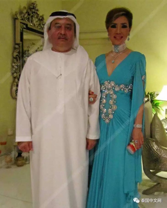 Cô bé Lọ Lem phiên bản già: 60 tuổi vẫn kiếm được chồng đại gia Dubai giàu nứt đố đổ vách - Ảnh 2.