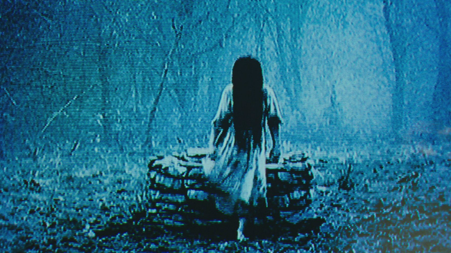 3 biểu tượng đã tạo nên người đẹp dưới giếng Sadako trong tượng đài kinh dị The Ring - Ảnh 1. 3 biểu tượng đã tạo nên người đẹp dưới giếng Sadako trong tượng đài kinh dị The Ring - Ảnh 1.