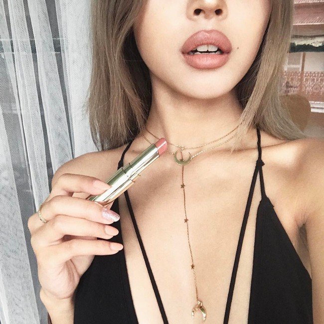 Lily Maymac ra mắt dòng son nude riêng, nhưng đắt gấp đôi son 3CE x Lily Maymac trước đó - Ảnh 2.