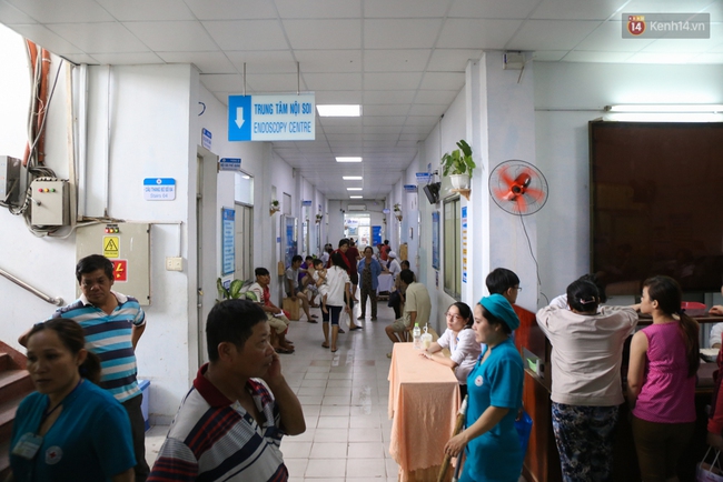 Tạm giữ nam điều dưỡng nghi xâm hại tình dục nữ bệnh nhân ở Sài Gòn - Ảnh 4.