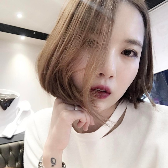 Dù vật đổi sao dời, con gái Việt vẫn mê đắm 6 màu son đình đám này của MAC - Ảnh 8. Dù vật đổi sao dời, con gái Việt vẫn mê đắm 6 màu son đình đám này của MAC - Ảnh 8.