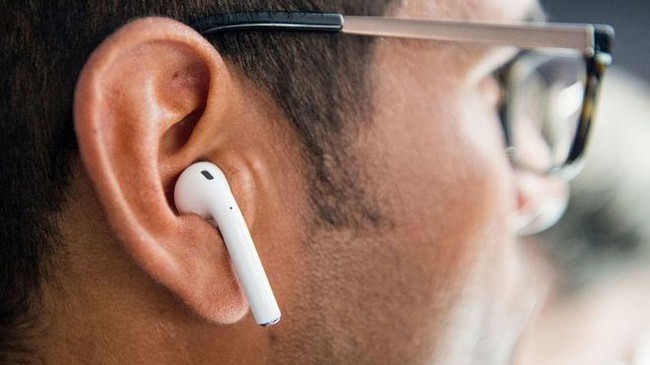 Xài iPhone và chỉ thích đeo 1 tai nghe, bật tính năng này là nhạc hay hơn gấp đôi - Ảnh 1.
