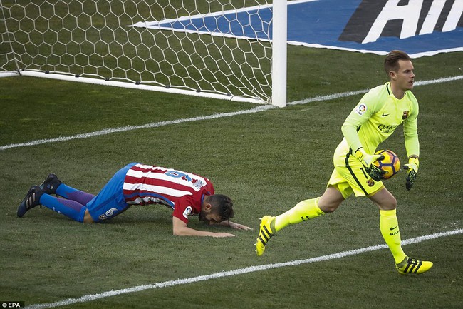 Người hùng Messi giúp Barca tạm chiếm ngôi số 1 của Real Madrid - Ảnh 4.