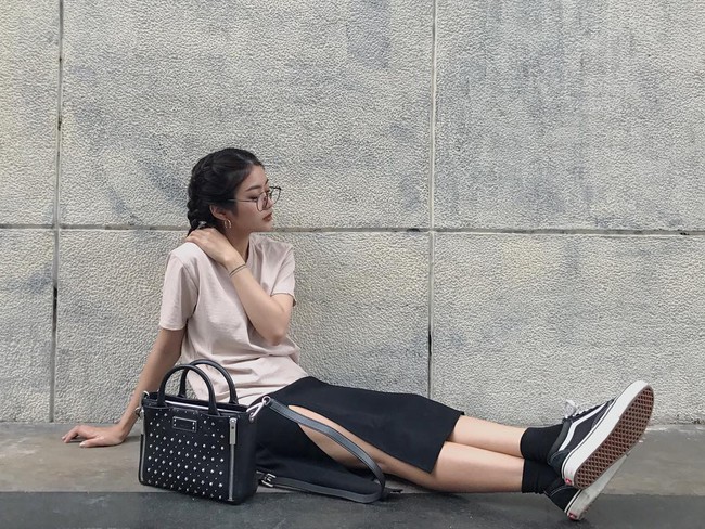 6 xu hướng hot rần rần trong các bức hình OOTD của giới trẻ Việt đầu năm 2017 - Ảnh 21. 6 xu hướng hot rần rần trong các bức hình OOTD của giới trẻ Việt đầu năm 2017 - Ảnh 21.