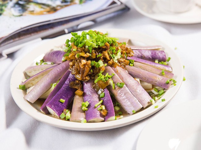 Thử kiểu chế biến mới cho món cà tím ăn lạ miệng và cực kì thanh - Ảnh 7. Thử kiểu chế biến mới cho món cà tím ăn lạ miệng và cực kì thanh - Ảnh 7.
