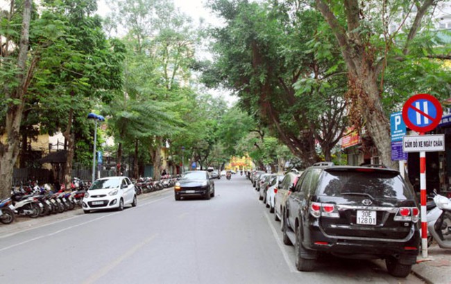 Hà Nội chính thức quy định đỗ xe theo ngày chẵn lẻ trên phố Nguyễn Gia Thiều - Ảnh 1.