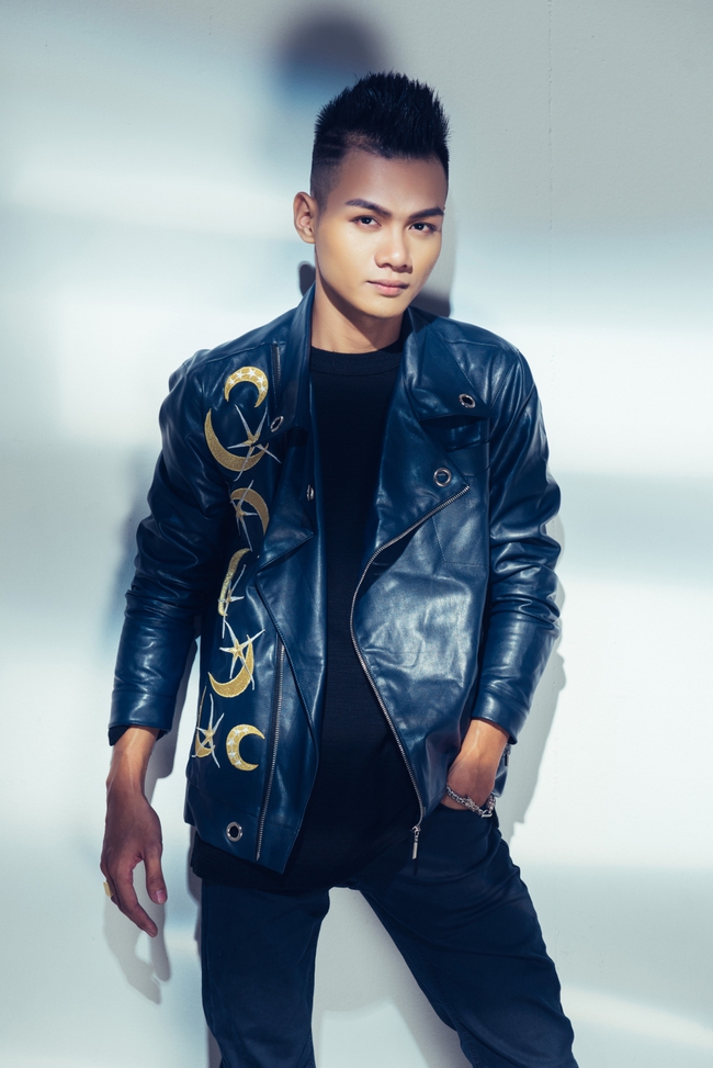 Đông Nhi sexy bên 11 chiến binh đa màu sắc tại The Voice! - Ảnh 13.