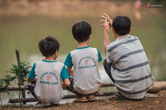 Túp lều lá trên đồi tràm và câu chuyện tình giản dị của hai vợ chồng khuyết tật ở Đồng Nai - Ảnh 13.