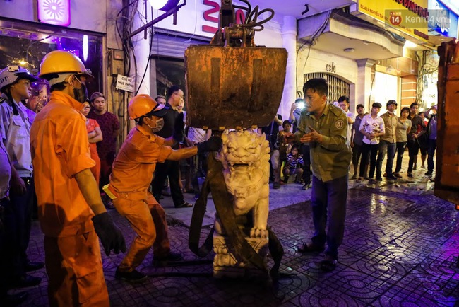 Hàng trăm khách nhậu ở Sài Gòn ngơ ngác khi lãnh đạo quận 1 đến đòi lại vỉa hè cho người đi bộ - Ảnh 7.