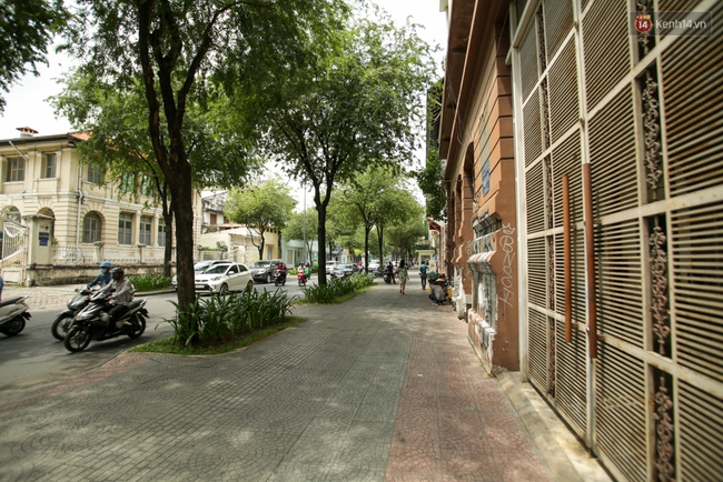 Đường phố rộng thênh thang cho người đi bộ ở Sài Gòn sau chiến dịch giành lại vỉa hè - Ảnh 6.