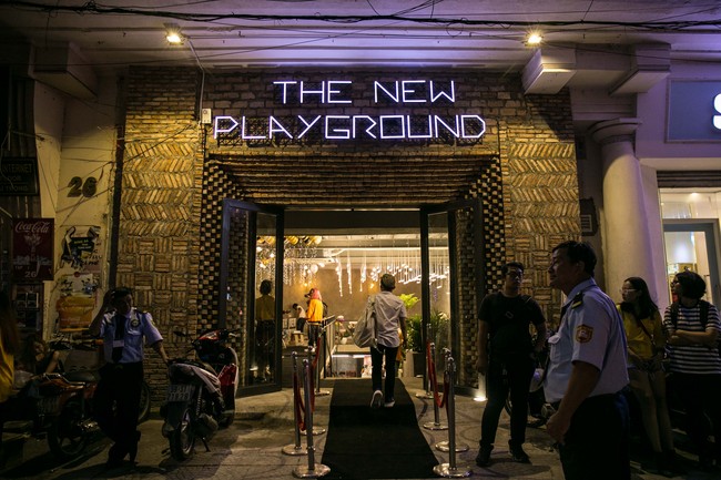 Những hình ảnh đầu tiên của The New Playground - khu mua sắm nằm dưới lòng đất đầu tiên của giới trẻ Sài Gòn - Ảnh 1.