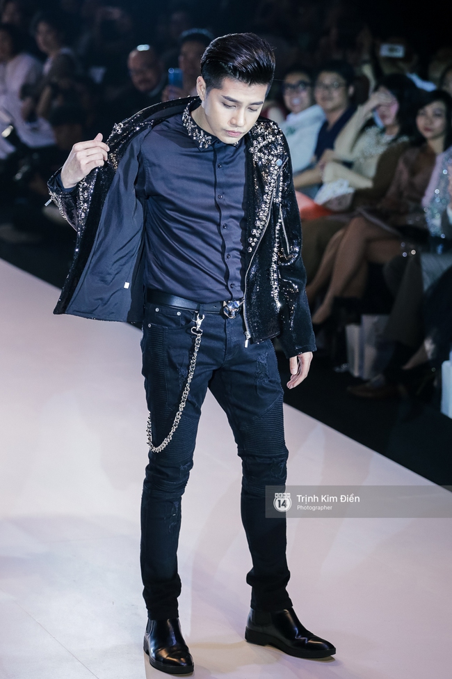 Noo Phước Thịnh catwalk - nhân tố bí ẩn của VIFW ngày 1 khiến cả khán phòng ố á - Ảnh 7. Noo Phước Thịnh catwalk - nhân tố bí ẩn của VIFW ngày 1 khiến cả khán phòng ố á - Ảnh 7.