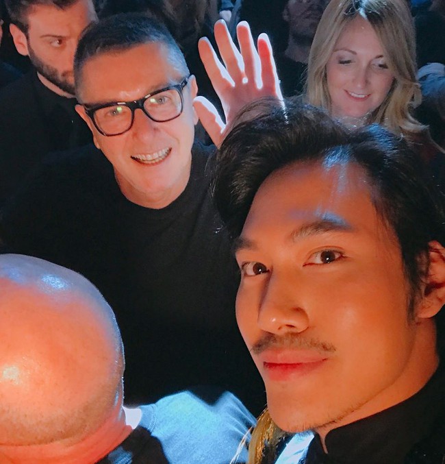 Lý Quí Khánh mang phong cách một mình một kiểu đến show Dolce&Gabbana tại Milan - Ảnh 4. Lý Quí Khánh mang phong cách một mình một kiểu đến show Dolce&Gabbana tại Milan - Ảnh 4.