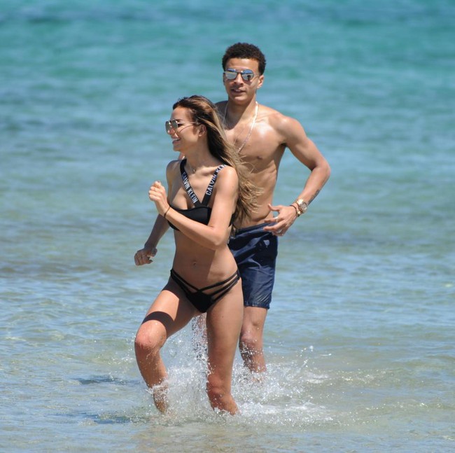 Dele Alli về vùng biển vắng cùng bạn gái người mẫu nội y - Ảnh 6. Dele Alli về vùng biển vắng cùng bạn gái người mẫu nội y - Ảnh 6.